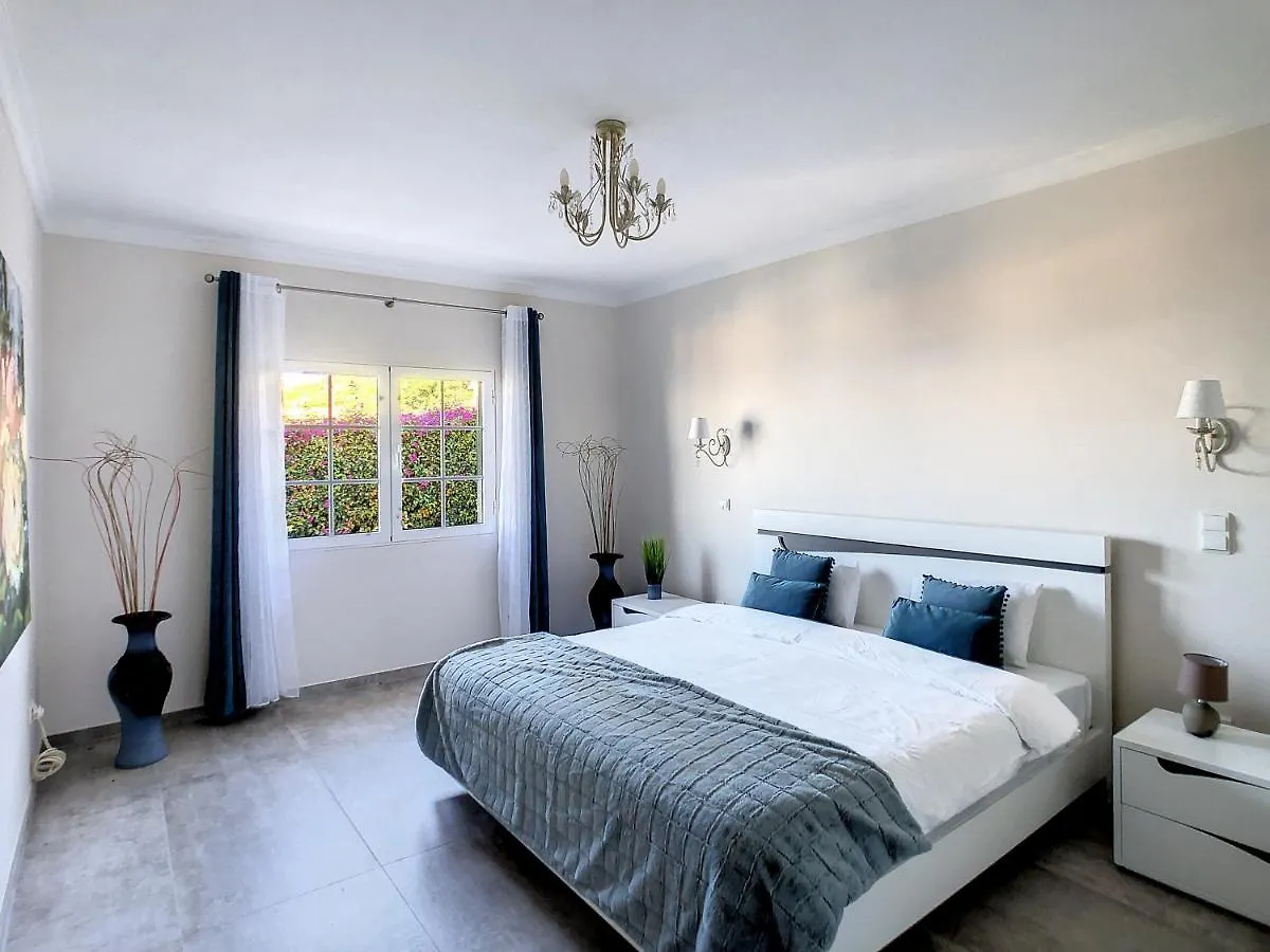 Villa Baradaye By Lovelystay Estreito Da Calheta 0*,  Portugal